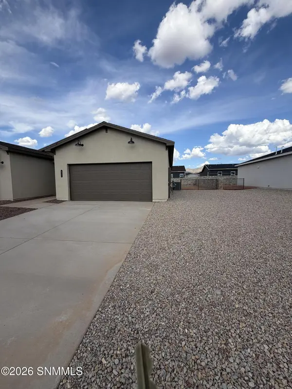 6552 Phoenix ST, Las Cruces, NM 88012