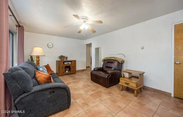 1010 Mechem AVE, Las Cruces, NM 88005