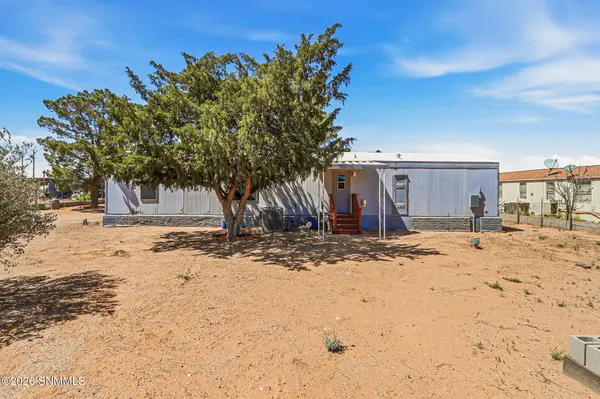 2760 Golden Sun DR, Chaparral, NM 88081