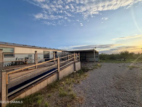102 Desert RD, Tularosa, NM 88352