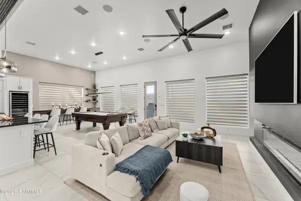 3913 Royal View ST, Las Cruces, NM 88012