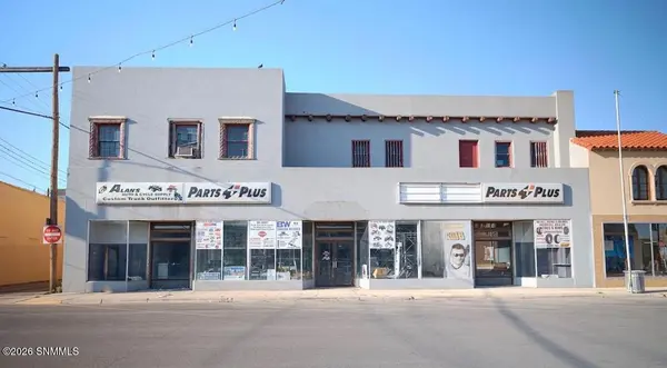 215 W Fox ST, Carlsbad, NM 88220