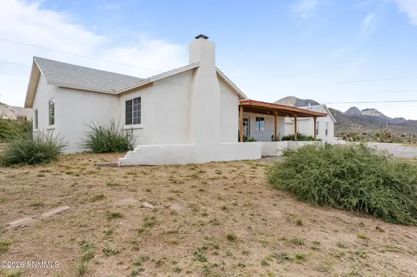 6595 Third ST, Organ, NM 88052