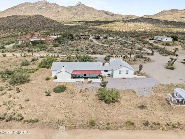 6595 Third ST, Organ, NM 88052