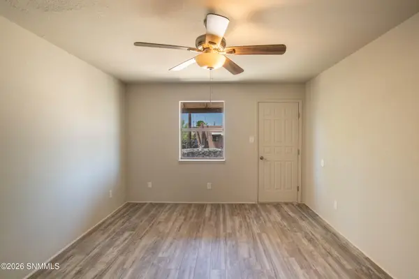 1352 S Esperanza ST, Las Cruces, NM 88001