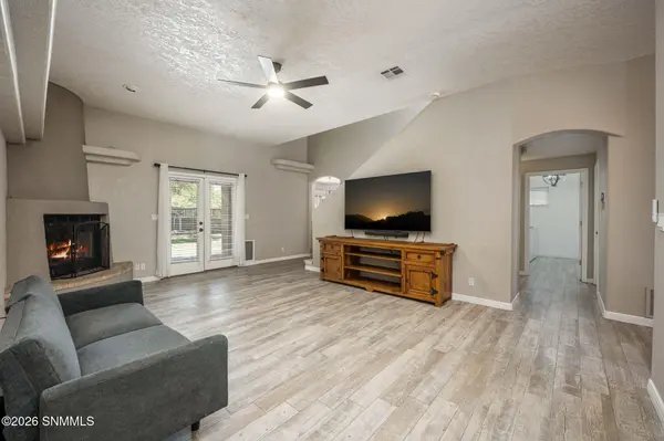 2860 Morningstar DR, Las Cruces, NM 88011
