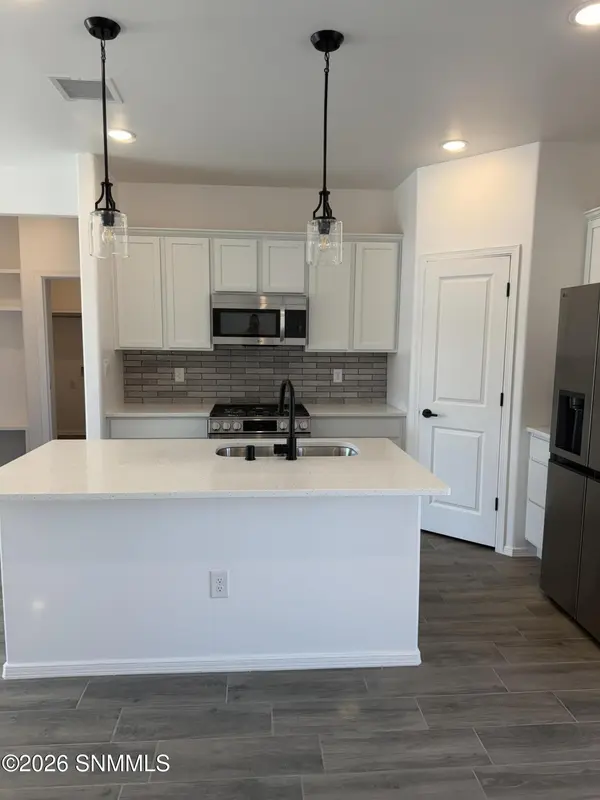 6545 Thrush Pl ST, Las Cruces, NM 88012