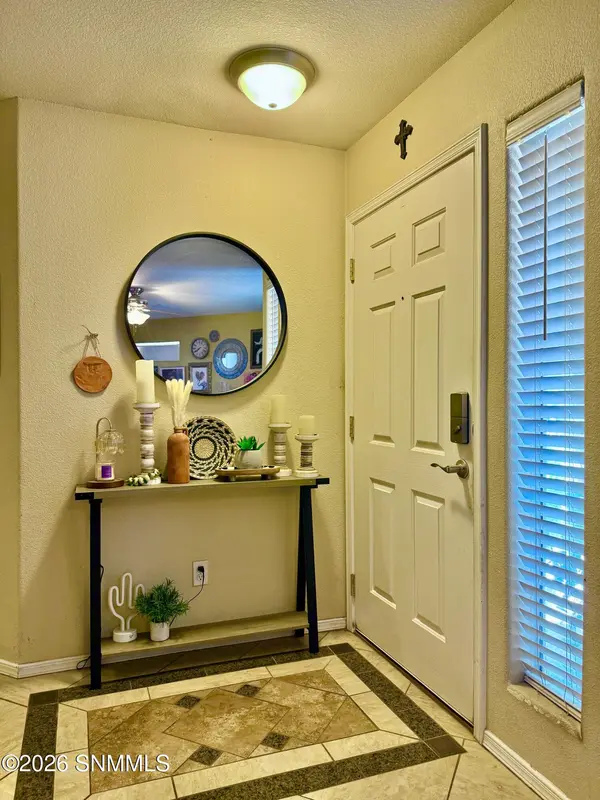 1127 Steins DR, Las Cruces, NM 88012