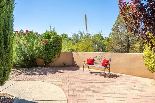 6100 San Augustin DR, Las Cruces, NM 88012