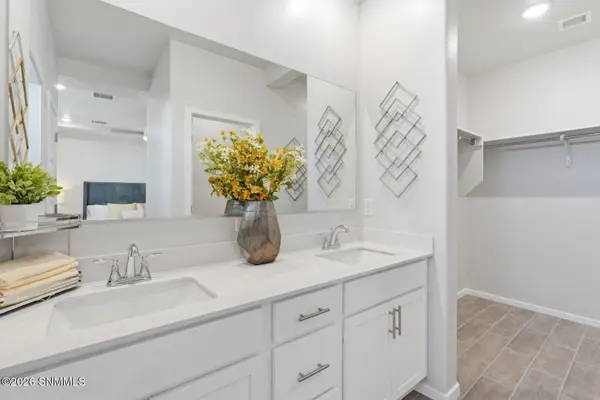 7038 Cathedral RD, Las Cruces, NM 88012