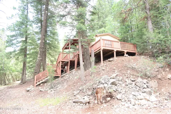 35 Silver Cloud DR, Cloudcroft, NM 88317