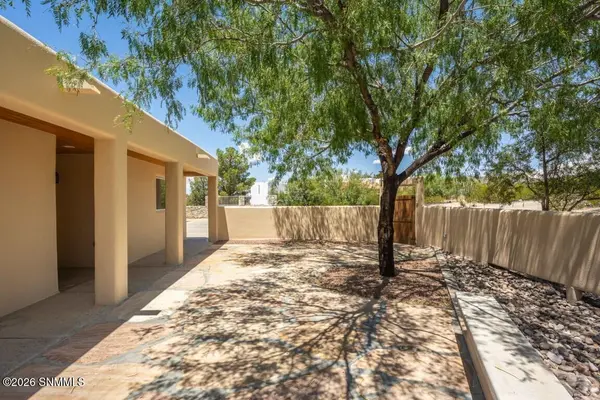 5160 Calle Bellisima RD, Las Cruces, NM 88011