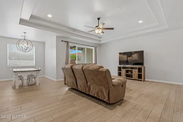 6093 Arosa ST, Las Cruces, NM 88012