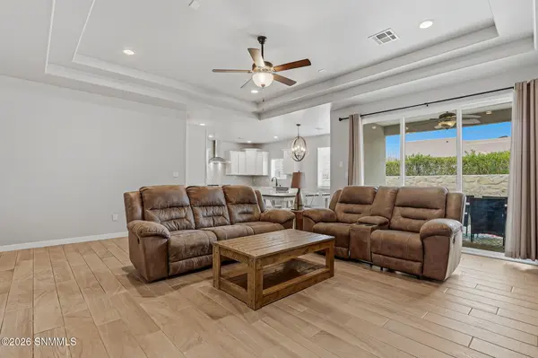 6093 Arosa ST, Las Cruces, NM 88012