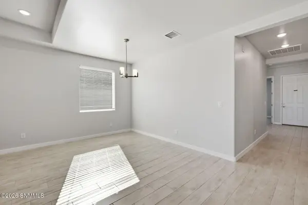 6055 Green Ridge DR, Santa Teresa, NM 88008