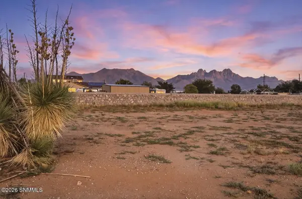 8940 Corona RD, Las Cruces, NM 88012