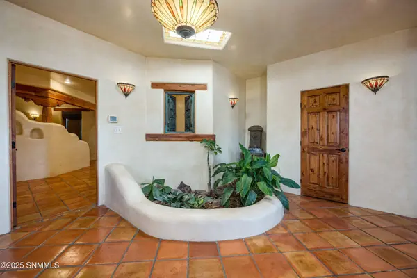 3935 Saguaro CT, Las Cruces, NM 88011