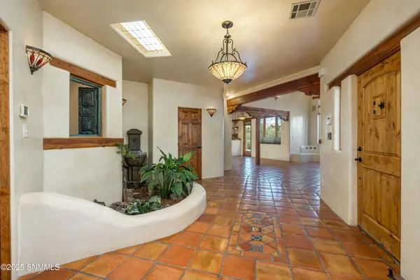 3935 Saguaro CT, Las Cruces, NM 88011