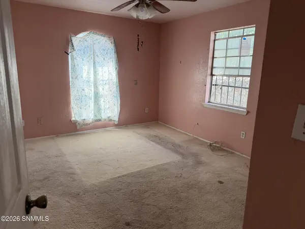 332 Terry DR, Las Cruces, NM 88007