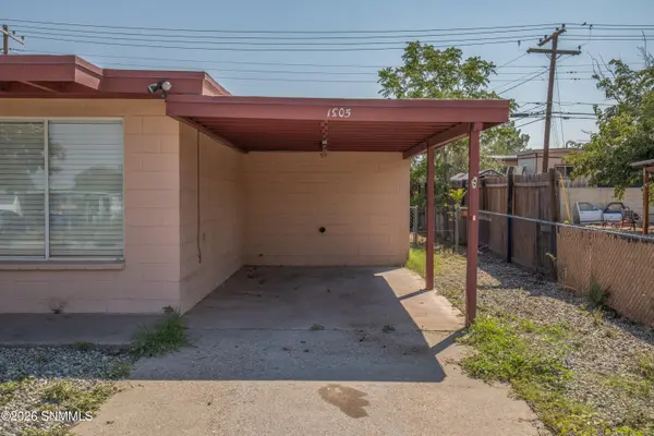 1305 Diana Maura DR, Las Cruces, NM 88001