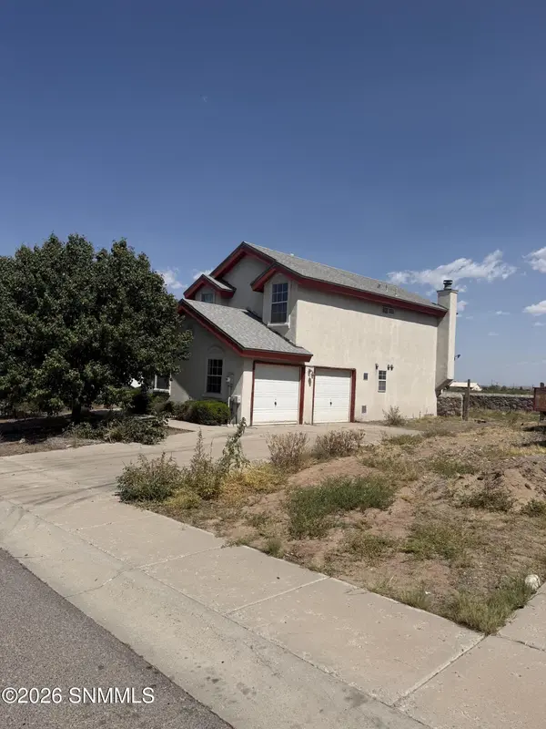 221 Bay Club DR, Santa Teresa, NM 88008
