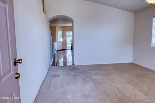 5878 Moon View DR, Las Cruces, NM 88012