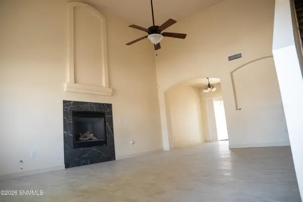 804 Bonnie CT, Sunland Park, NM 88008