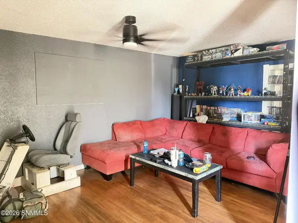 1402 Hawaii AVE, Alamogordo, NM 88310