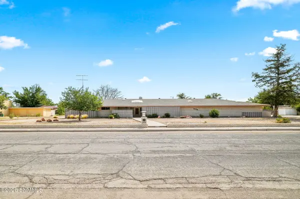2035 Turrentine DR, Las Cruces, NM 88005