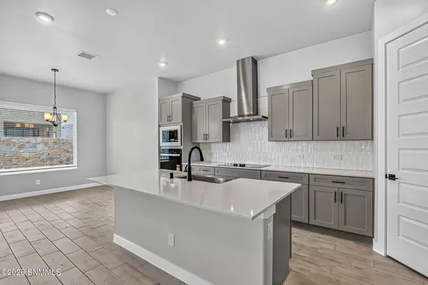 7341 Ultramarine RD, Las Cruces, NM 88012