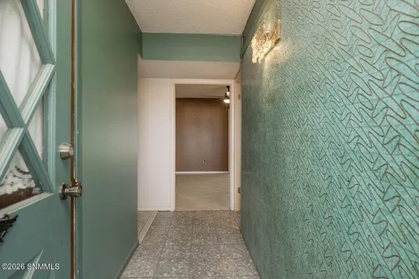 1930 Rosedale DR, Las Cruces, NM 88005