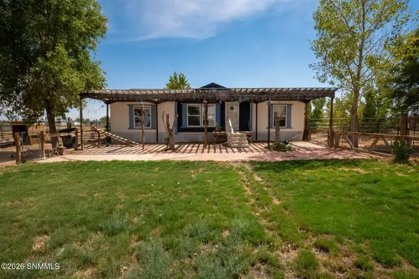 1033 Oasis DR, Chaparral, NM 88081