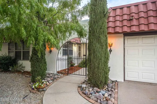 1714 Royal DR, Las Cruces, NM 88011