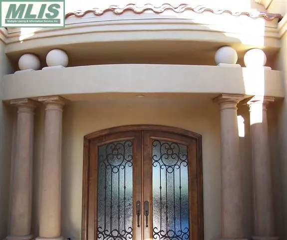 1194 Golf Club RD, Las Cruces, NM 88011