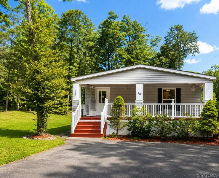 131 Rymrock RD #18, Kingston, NY 12401