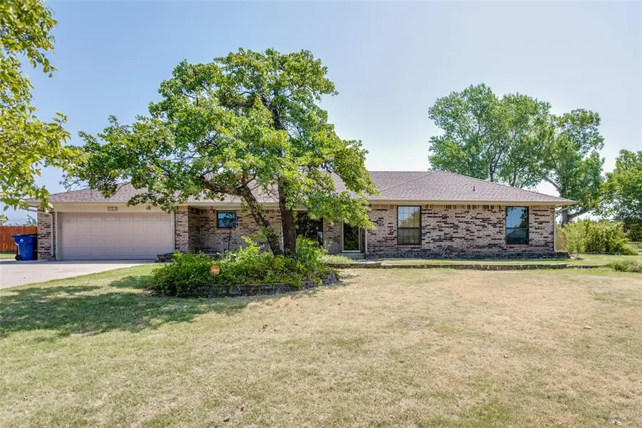402 Ash RD, Choctaw, OK 73020