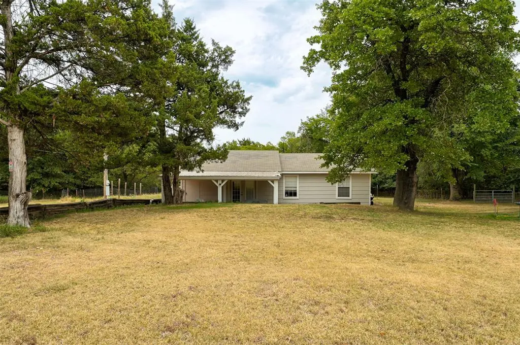 1602 One Creek DR, Guthrie, OK 73044
