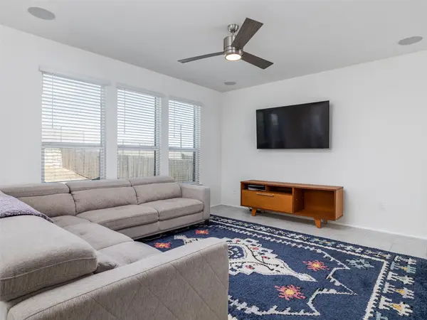 7106 Summer Tanager DR #18, Austin, TX 78744