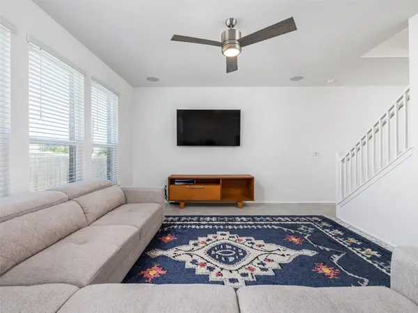 7106 Summer Tanager DR #18, Austin, TX 78744