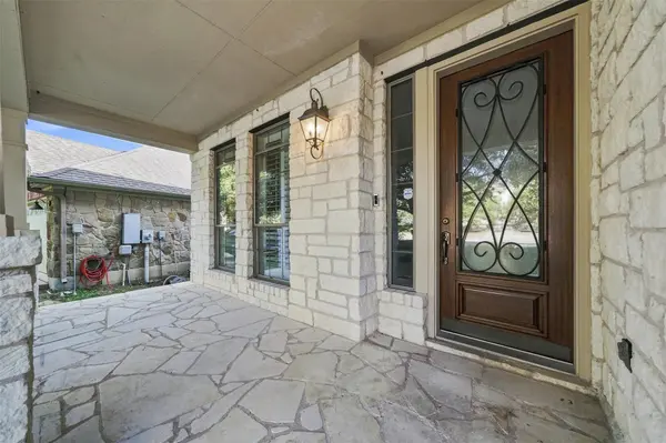 8017 Ladera Verde DR, Austin, TX 78739