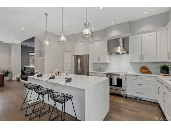 1686 Saint Paul, Denver, CO 80206