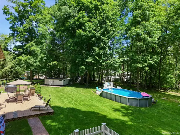 90 Timberlane CT, Yorktown Heights, NY 10598