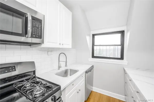 64 Kensington RD #3B, Bronxville, NY 10708