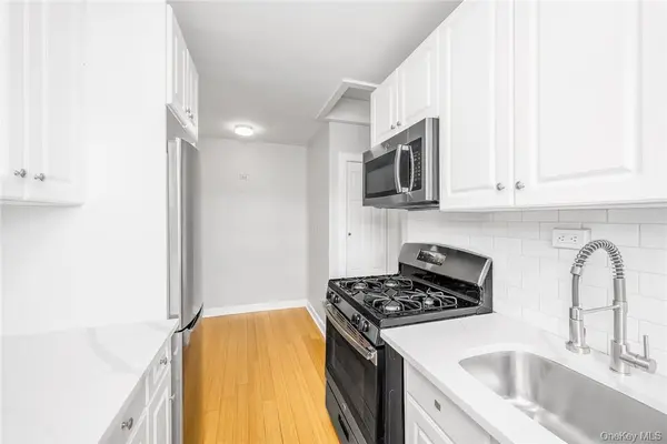 64 Kensington RD #3B, Bronxville, NY 10708