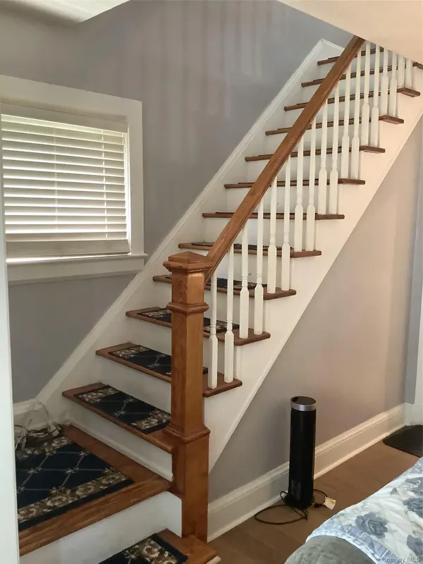 3 Taylor CT, Staten Island, NY 10310