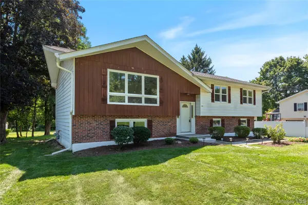11 Alpert DR, Wappingers Falls, NY 12590
