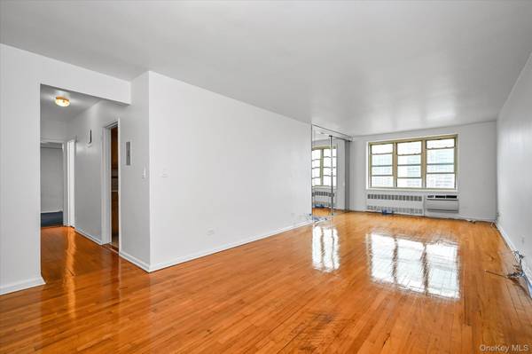 23-25 Bell BLVD #6J, Bayside, NY 11360