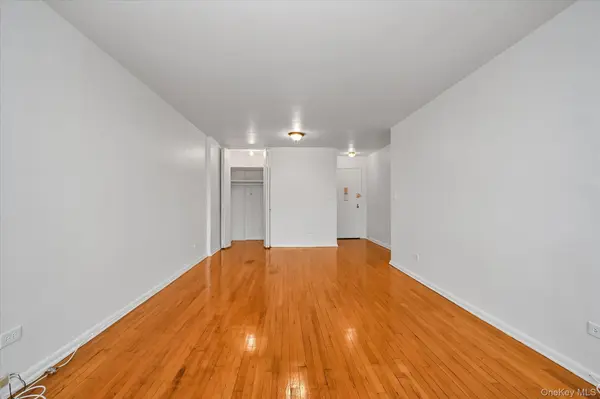 23-25 Bell BLVD #6J, Bayside, NY 11360