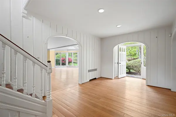 101 Woodlands RD, Harrison, NY 10528