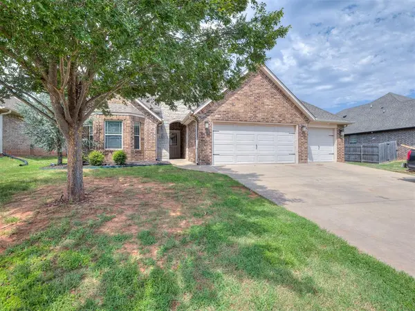 2409 Santa Monica DR, Edmond, OK 73034